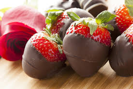 SUPERBOWL ALLERGEN FREINDLY DARK CHOCOLATE COIVERED STRAWBERRIES RECIPE